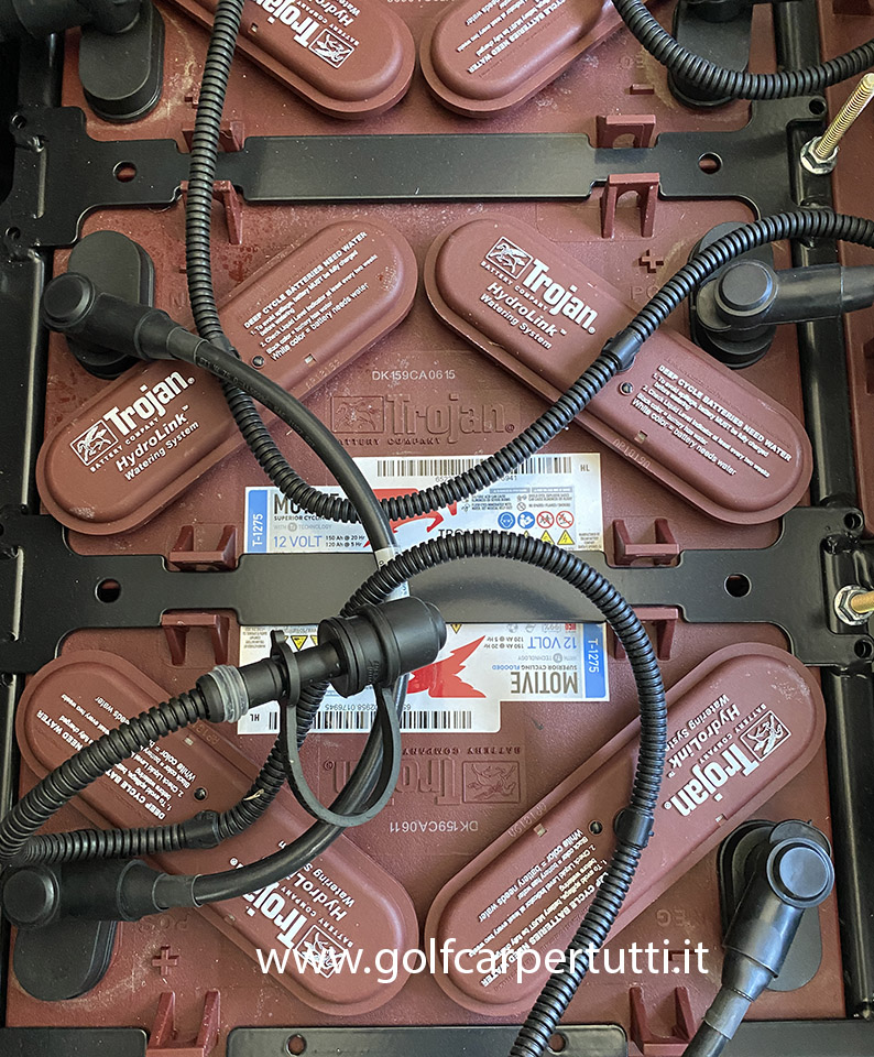 Assitenza e vendita di batterie e caricabatteria per golf car Trojan, sistemi di rabbocco automatico dell’acqua Assitenza e vendita di batterie e caricabatteria per golf car Trojan, sistemi di rabbocco automatico dell’acqua