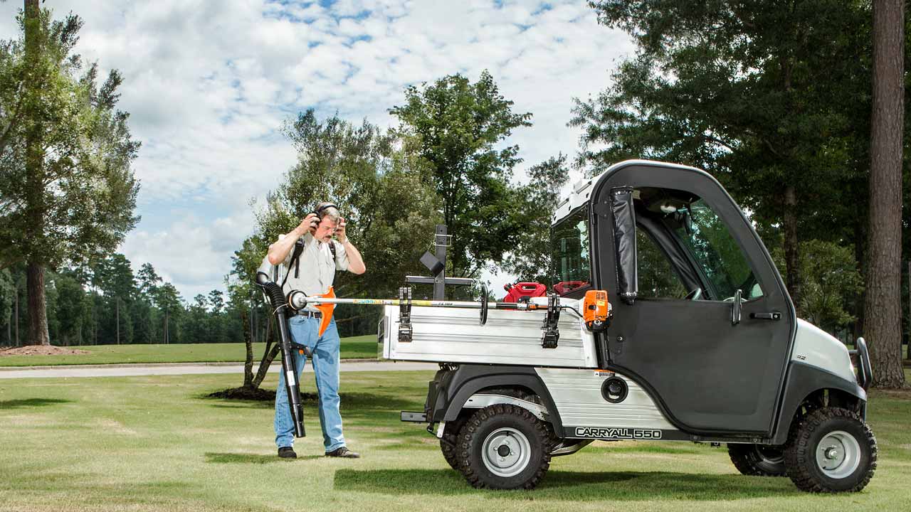 Club Car Carryall 550 con assetto rinforzato per terreni sconnessi