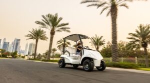 Golf car omologate per strada: cosa dice la normativa italiana nel 2026